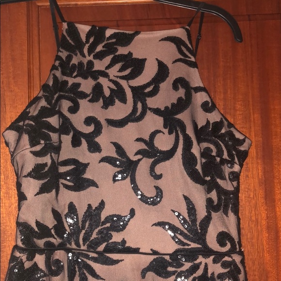 Black and Nude Sequined Formal Dress SIZE 11 - Picture 4 of 6